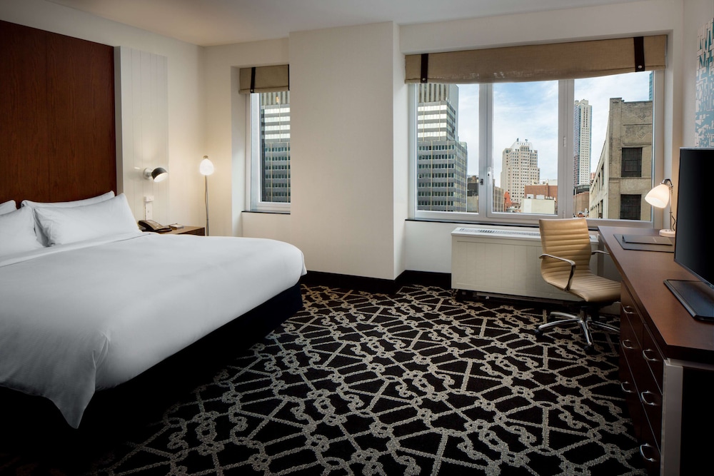 Hilton Brooklyn New York 11/66