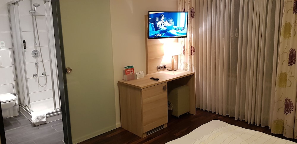 Hotel Froehlich 15/30