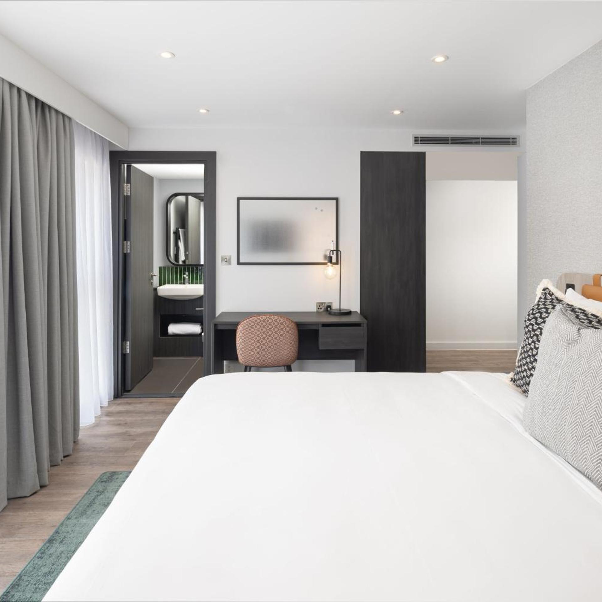 Room, Double Bed