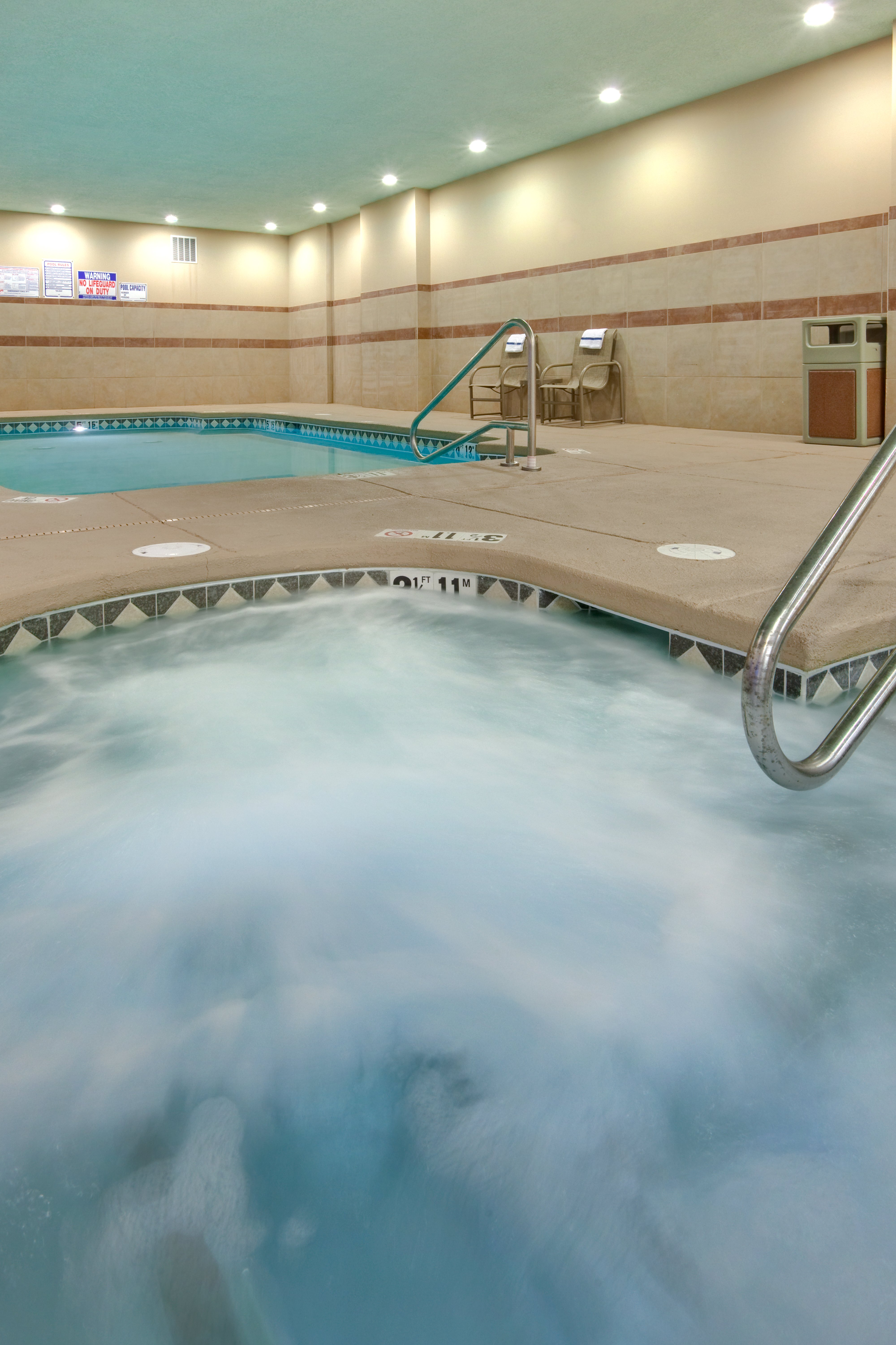 Holiday Inn Express Hotel Suites Grants Milan 21/33