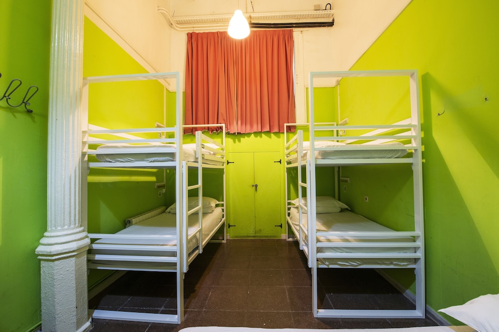 Safestay Barcelona Gothic 75/81