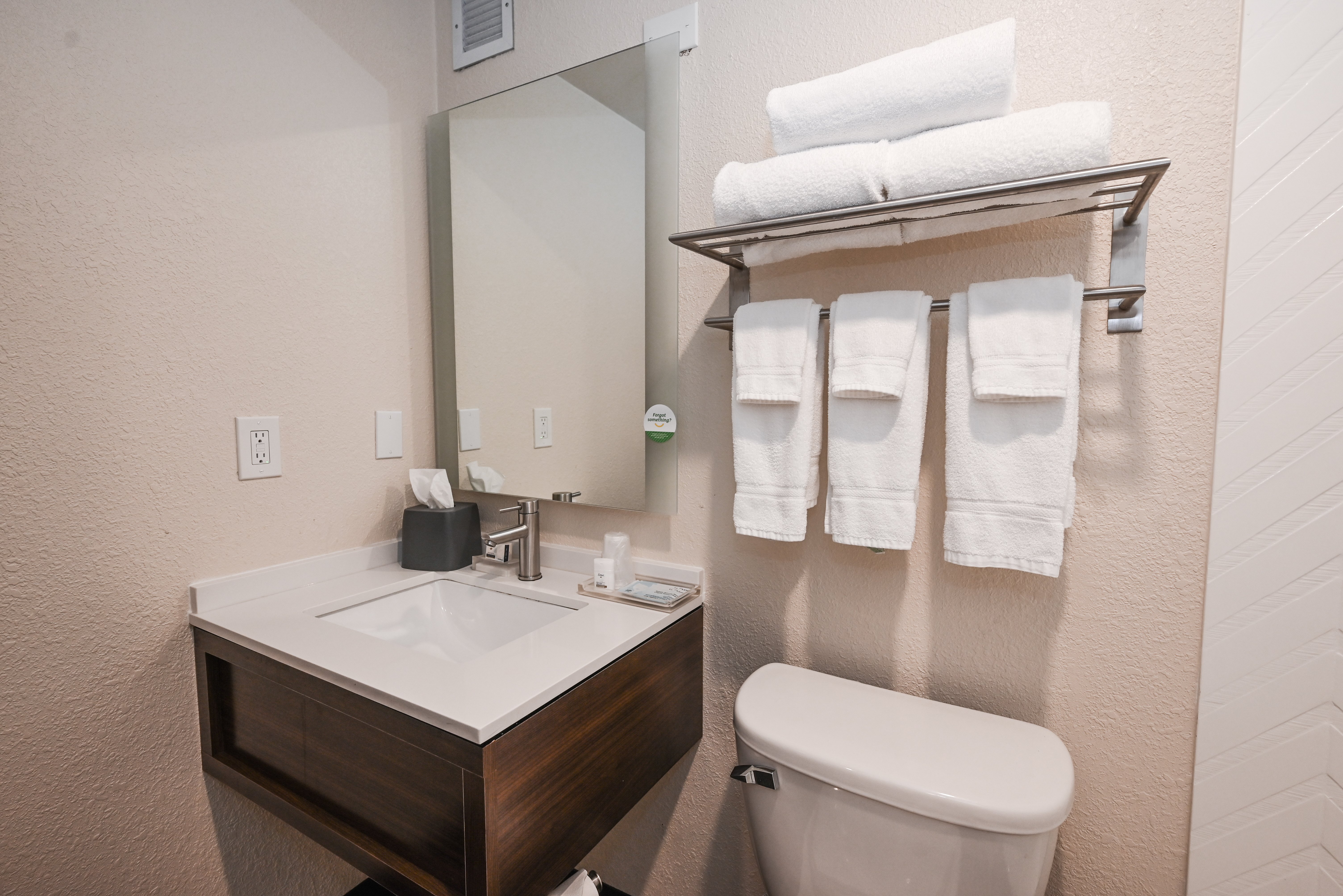 Leisure, King Bed، Holiday Inn Cleveland-Mayfield 2/3