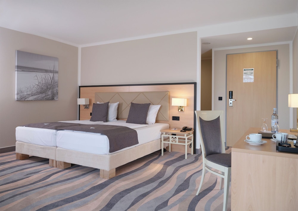 Junior Suite, Double Bed, Sea Side