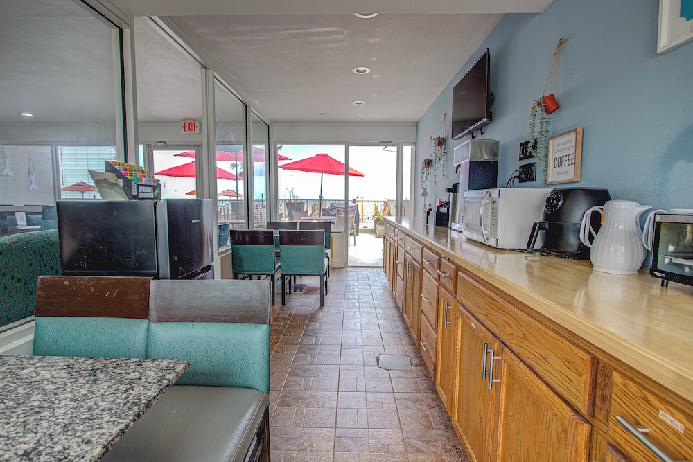 Beach House Inn 29/50