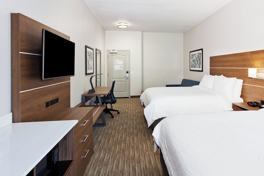 Holiday Inn Express Hotel And Suites Rome East 12/50