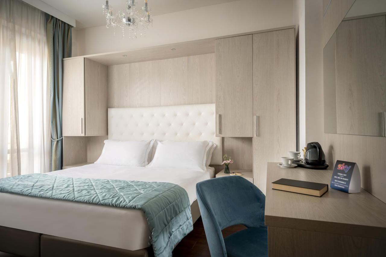 Hotel Re Enzo 70/102