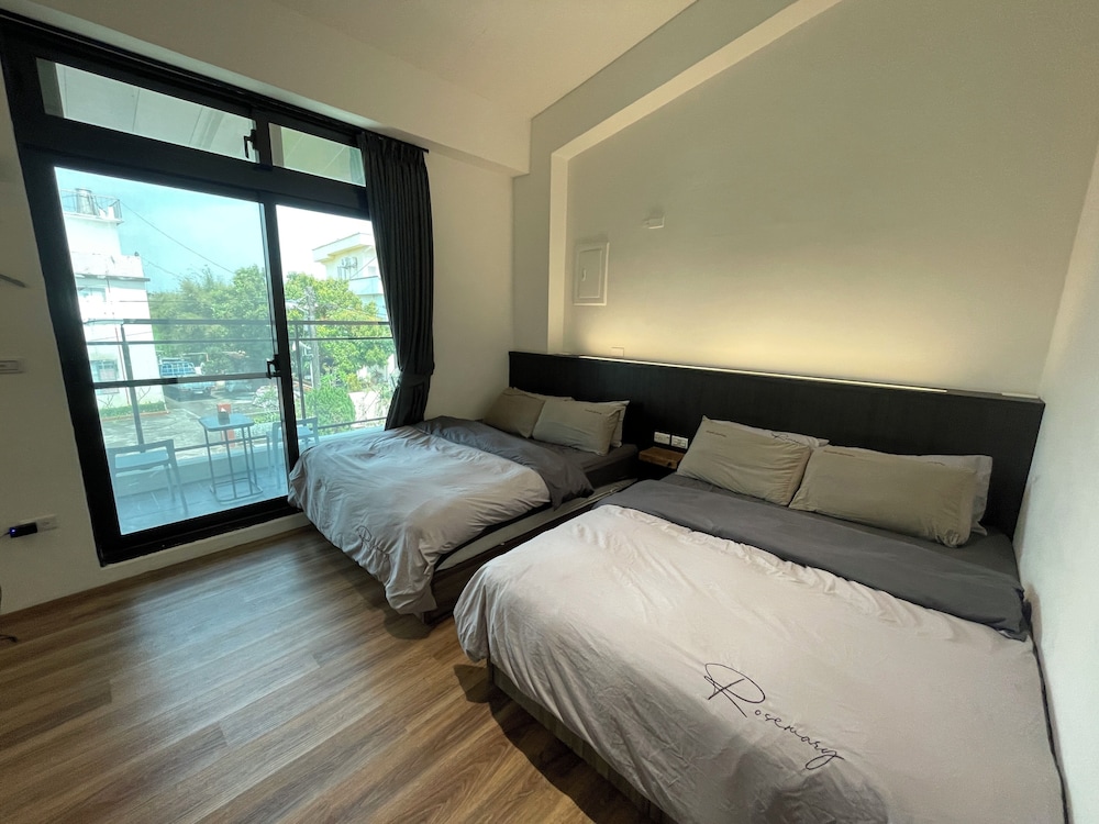 BUSINESS, HOUSE