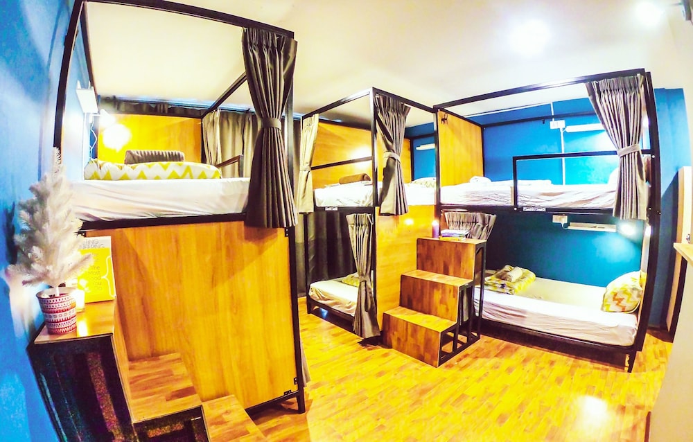 Zzz Hostel - Adults Only 36/56