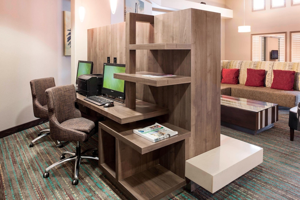Residence Inn By Marriott Santa Clarita Valencia 46/61