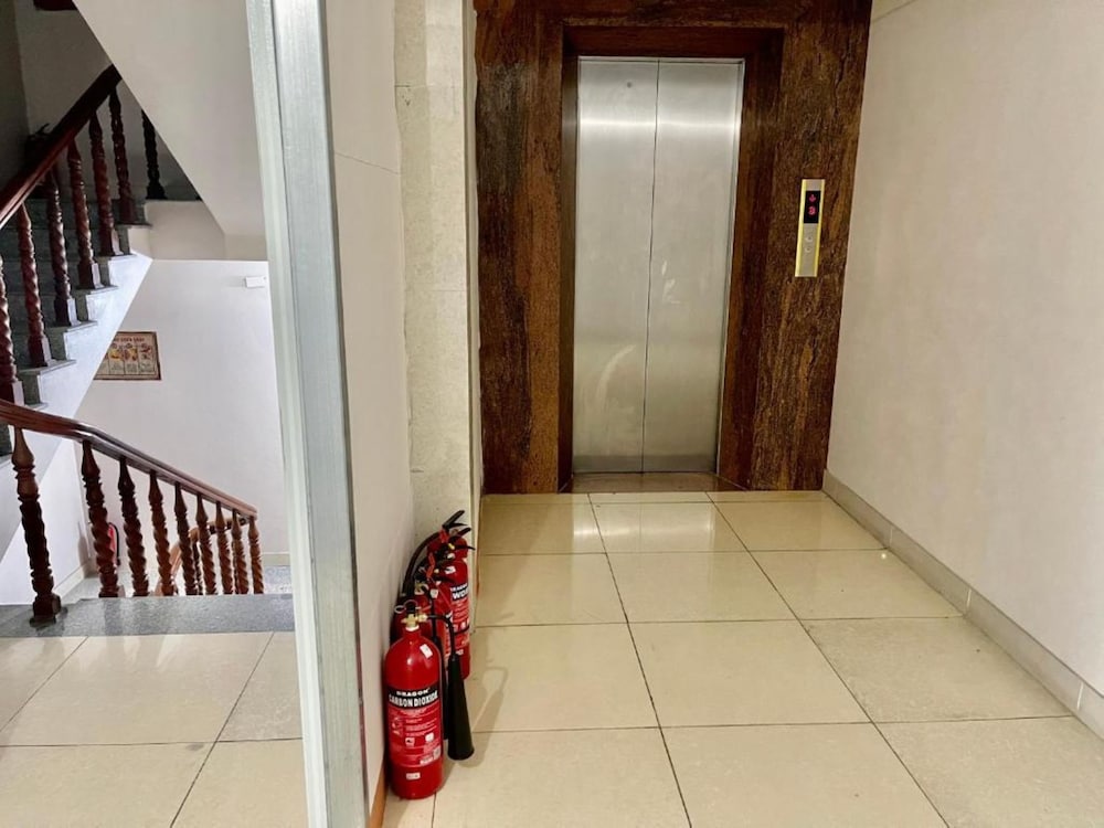 Indochina Airport Hotel 33/45