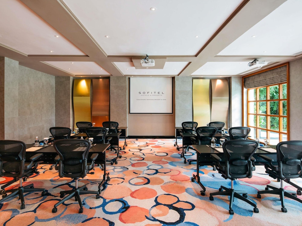 Sofitel Singapore Sentosa Resort and Spa 65/76