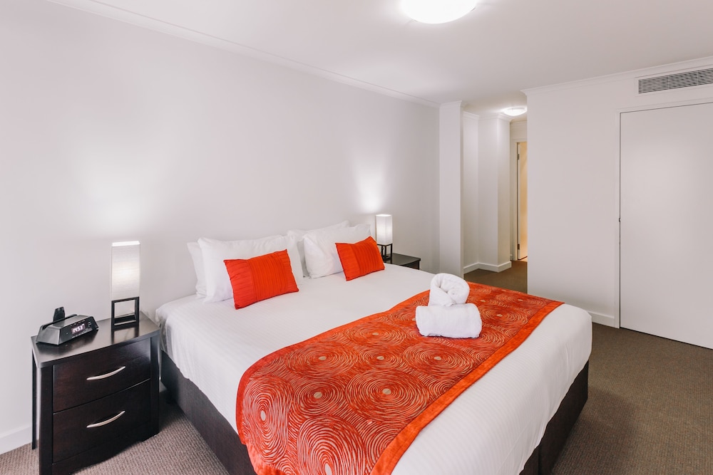 2 BEDROOMS, APARTMENT