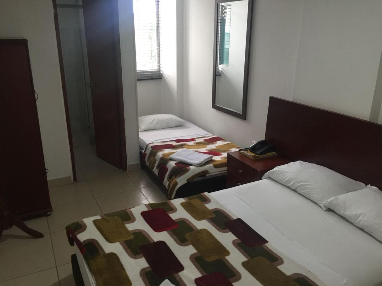 Santorini Neiva Hotel 8/19