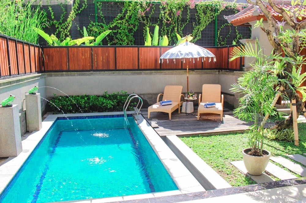 Kubu Gwk Resort 24/36