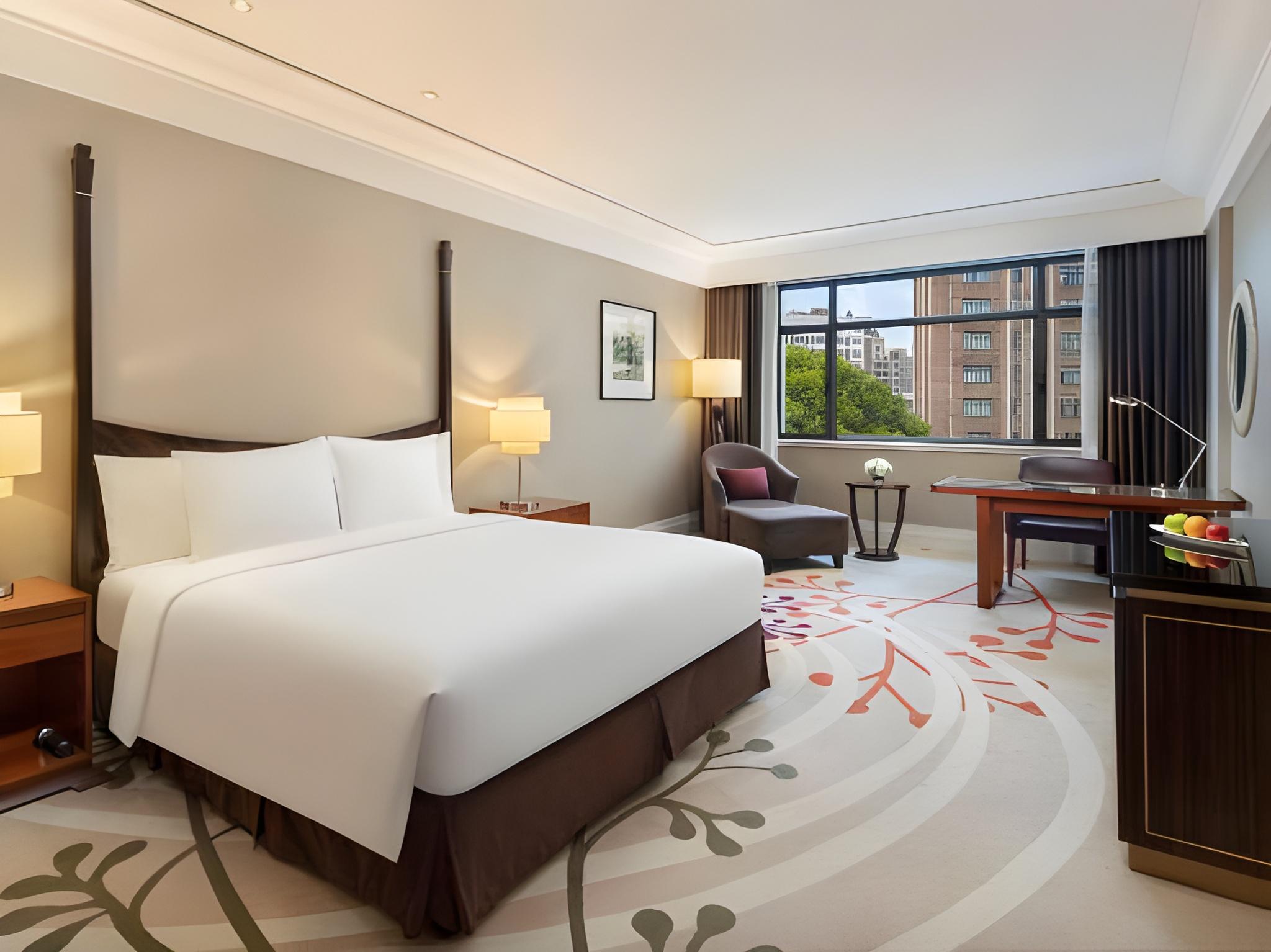 Smart, Queen Bed, Jinna Building