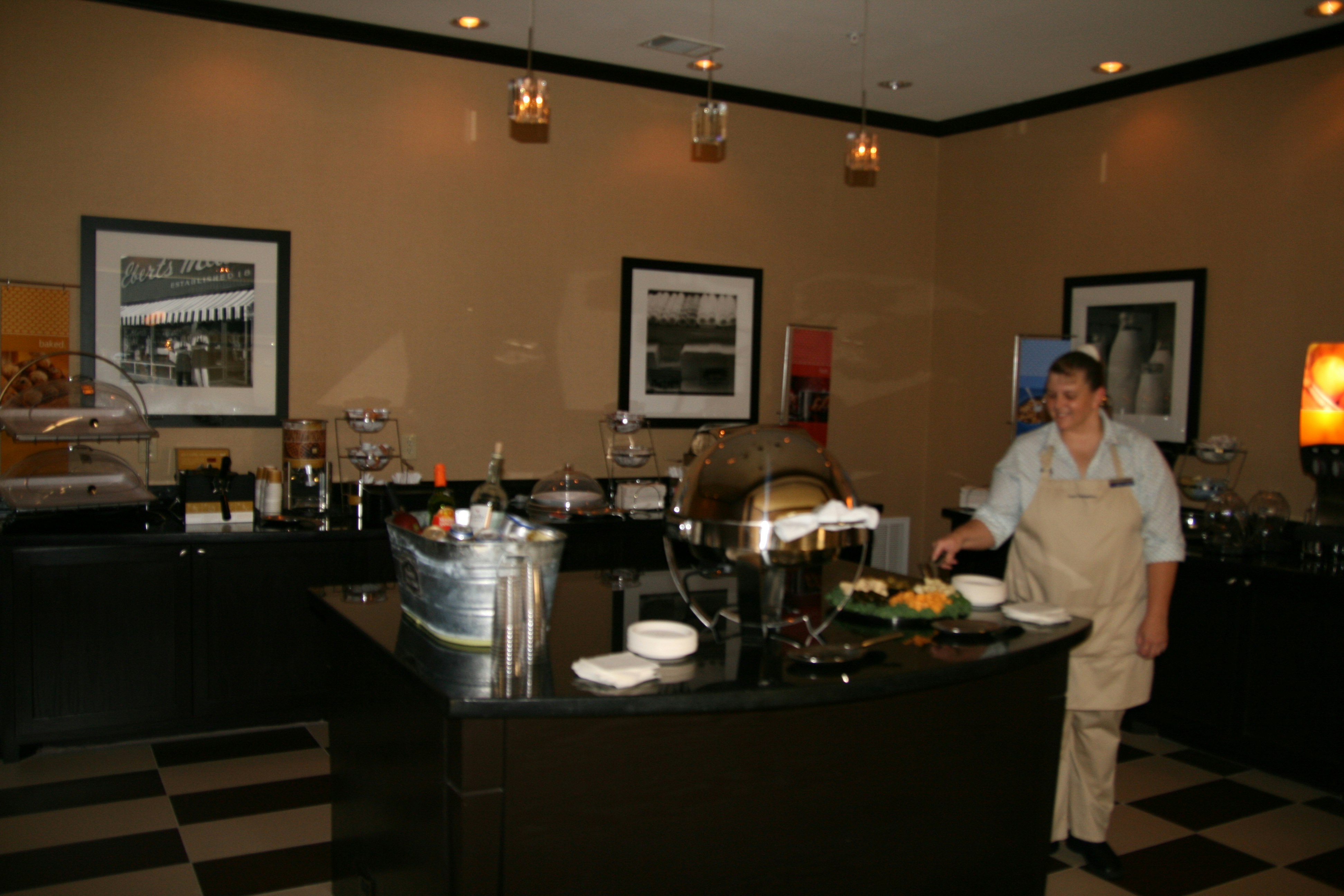 Hampton Inn and Suites Cleburne 74/78