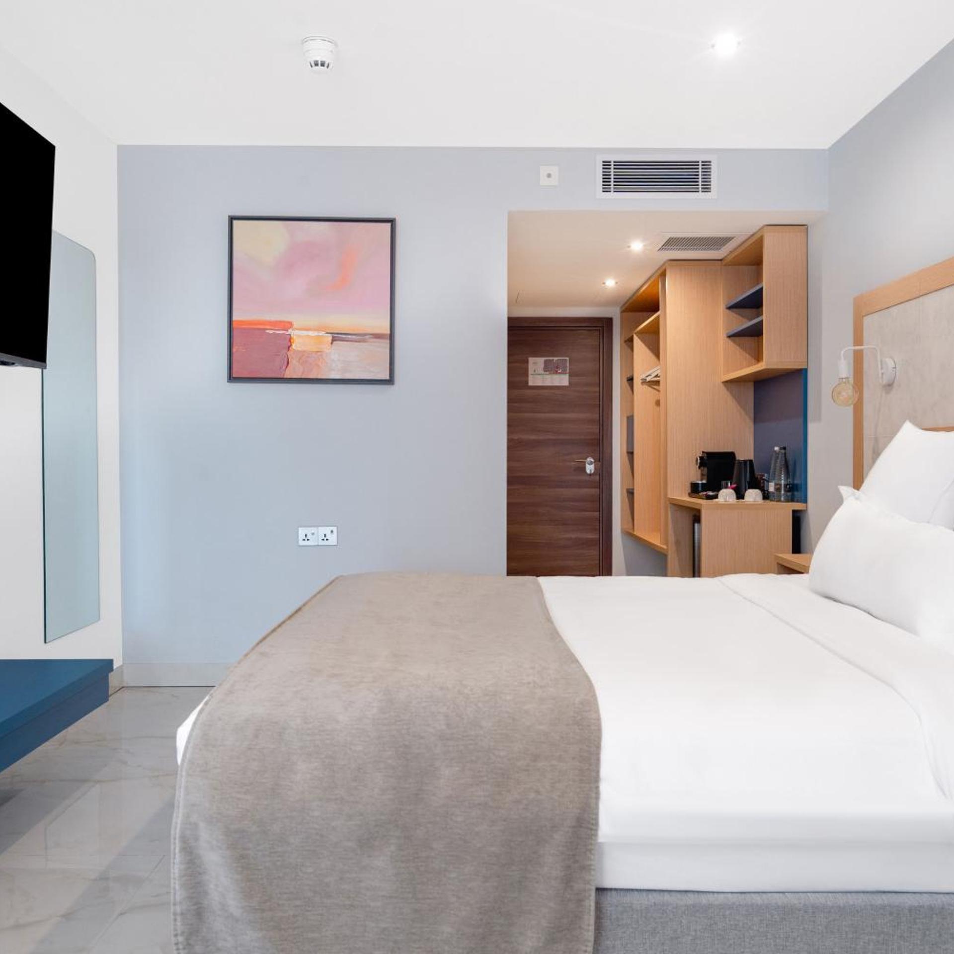 Room, King Bed