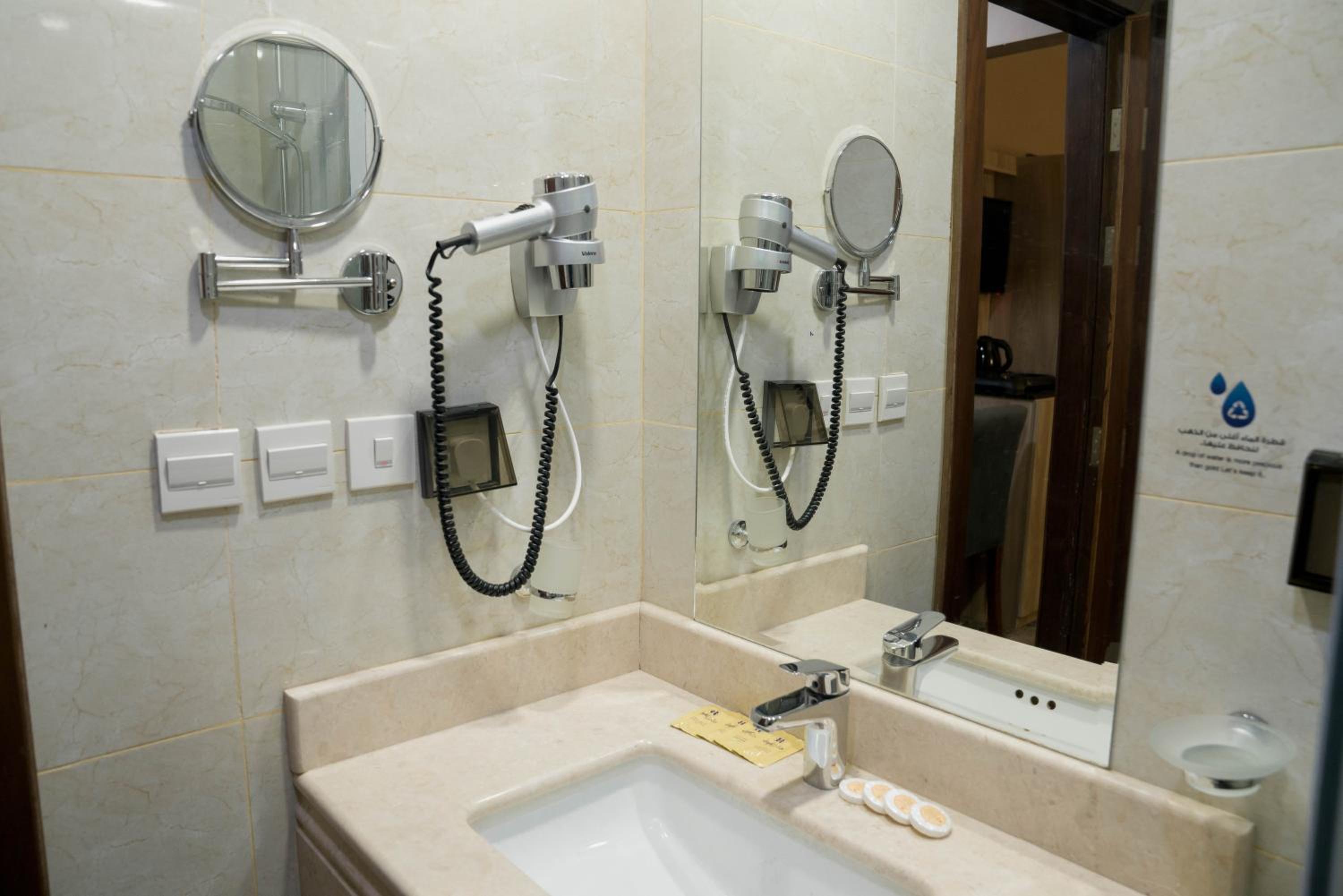 Hayah Diamond Hotel 45/49