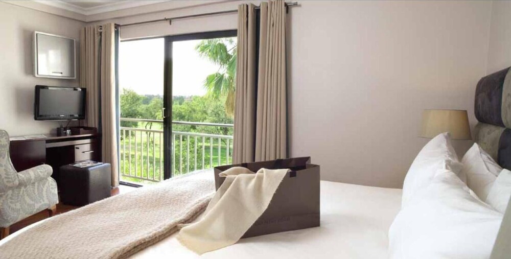 The Lakes Boutique Lodge 11/50