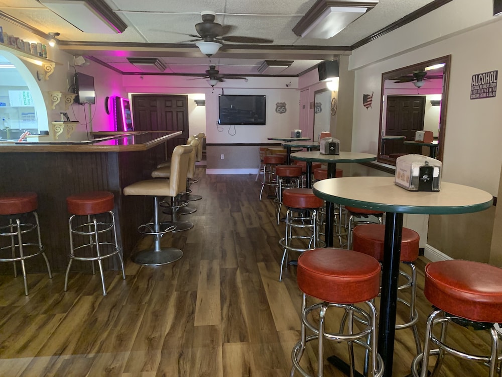 Americas Best Value Inn & Suites Melbourne 23/26