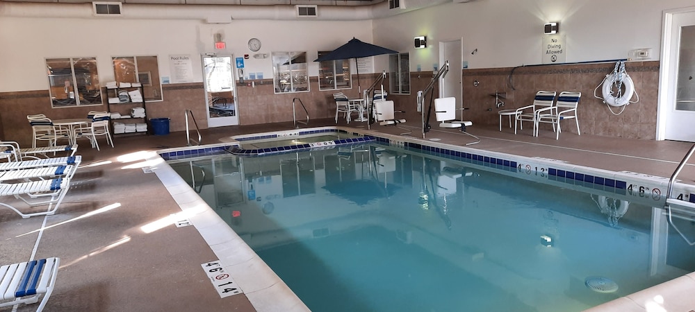 swimming pool spa