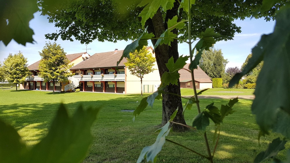 Campanile Maubeuge 46/50