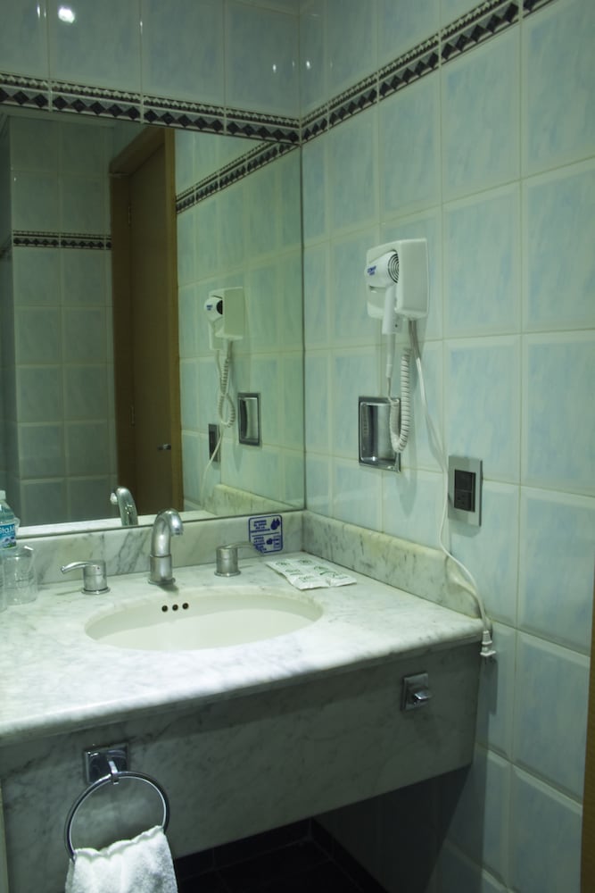 Hotel Ambos Mundos 33/38