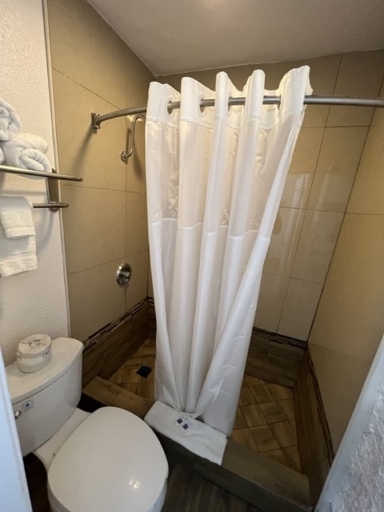 Motel6 Orange, CA - Anaheim 29/33