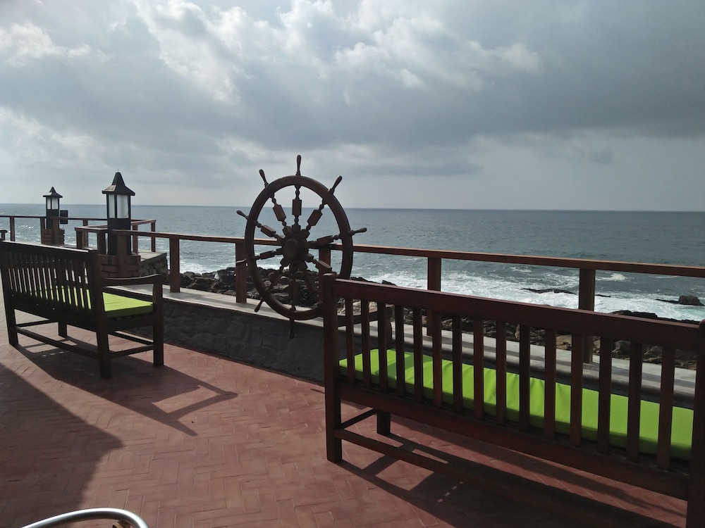 Dickwella Resort and Spa 37/50