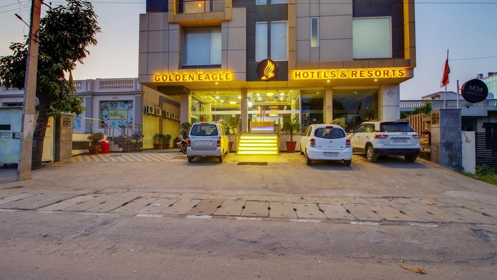 Golden Eagle By Keshav Global Hotels 30/40