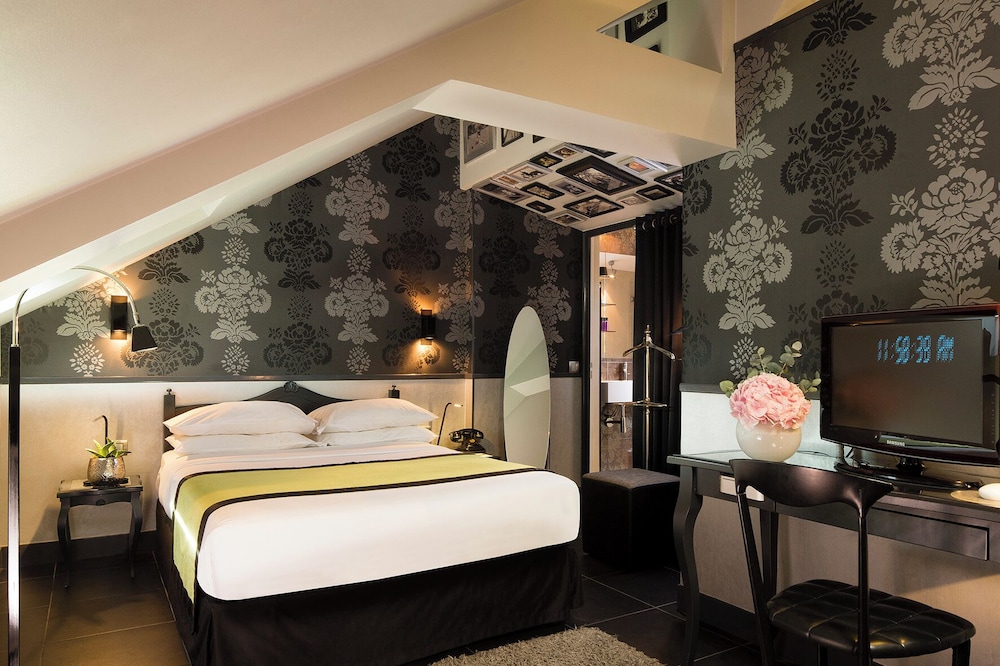 DESIGN, EXCLUSIVE, QUEEN BED, CITY VIEW
