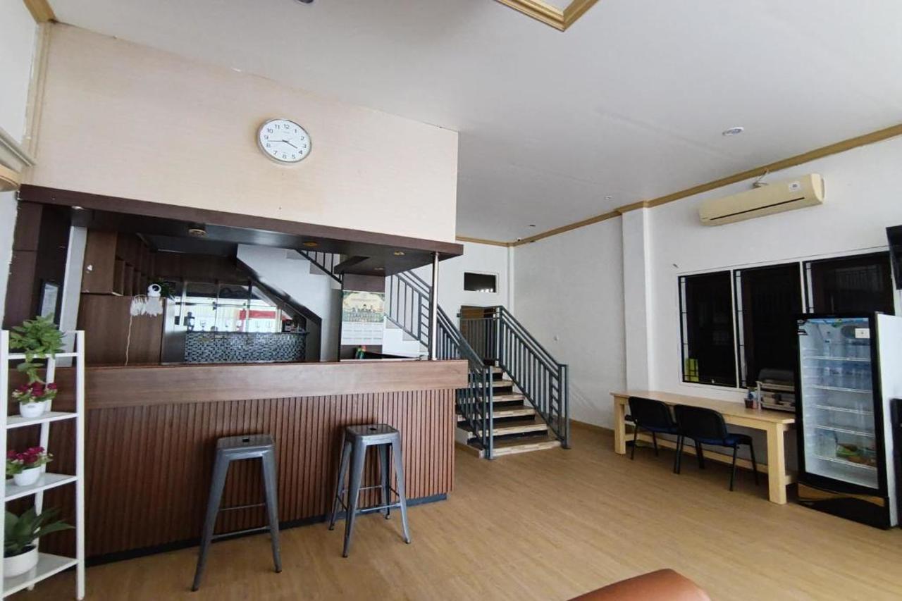 Hotel O near Palangka Raya Mall formerly Wisma Esun Bue Palangkaraya 6/26