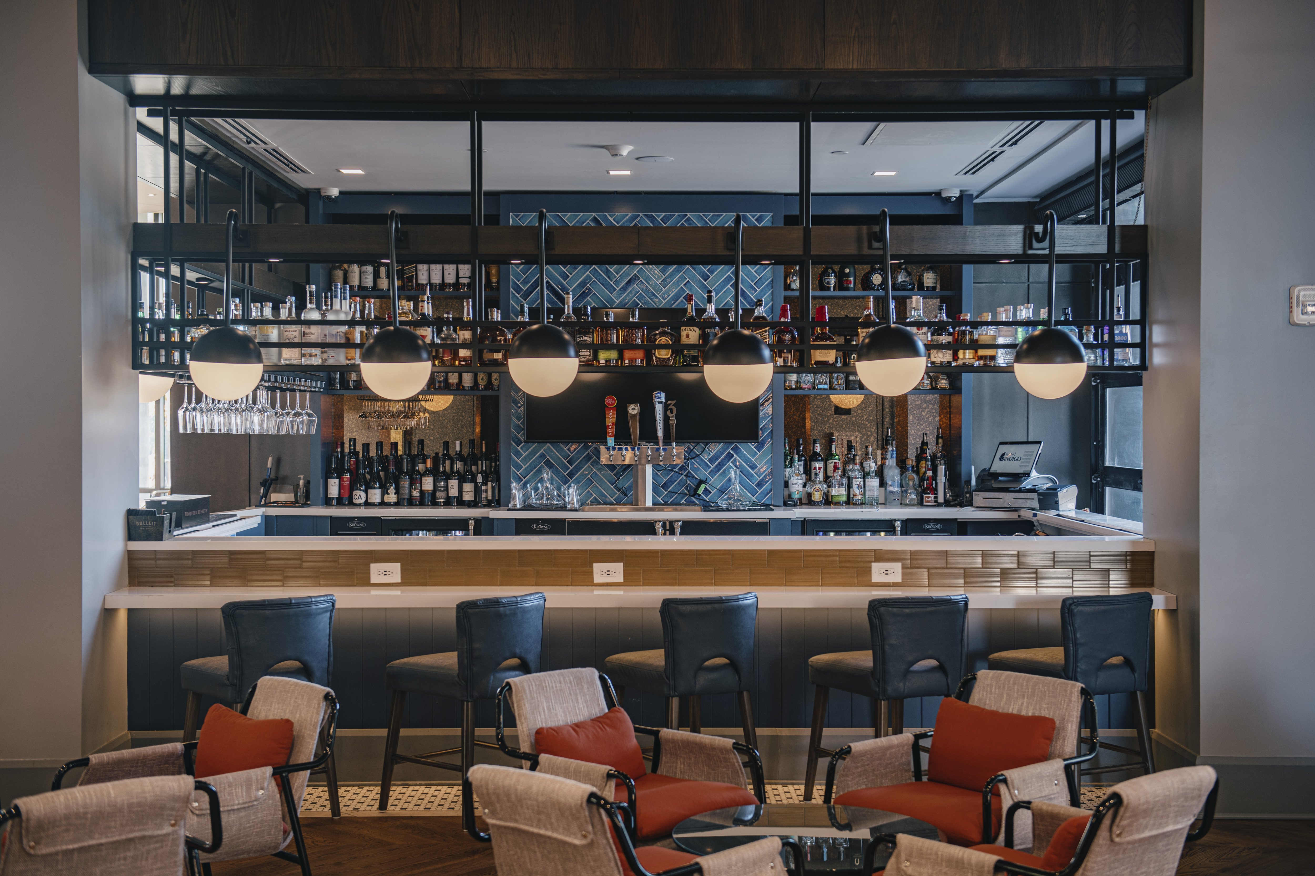 Hotel Indigo Columbus At Riverfront Place 47/68