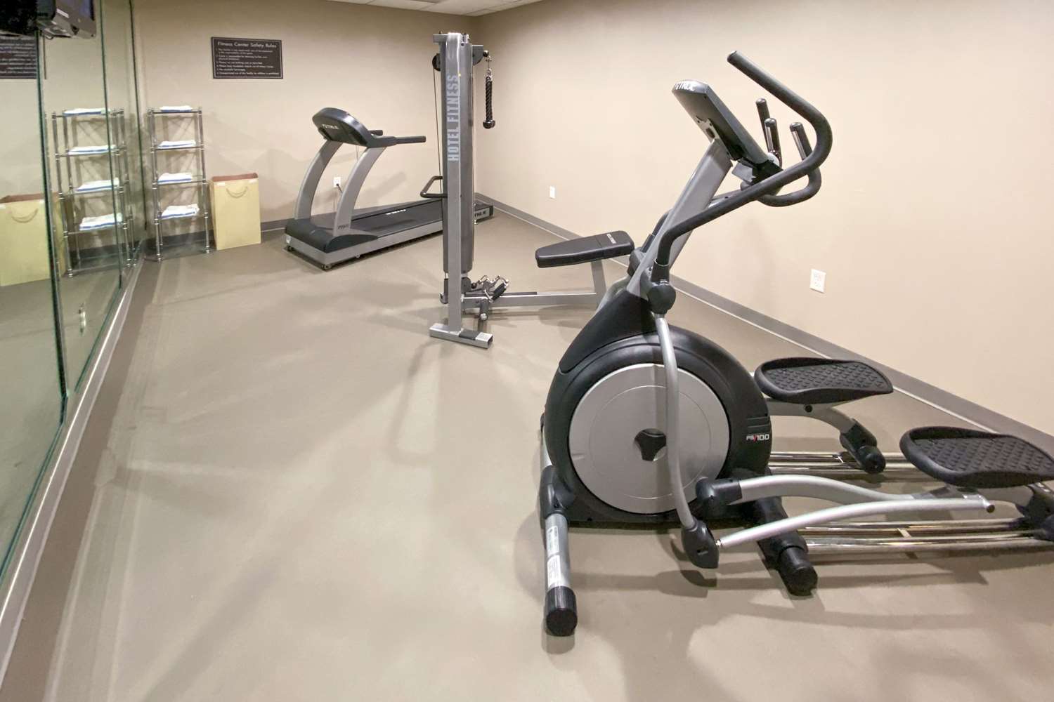 Sleep Inn Suites Pearland Houston South 18/35