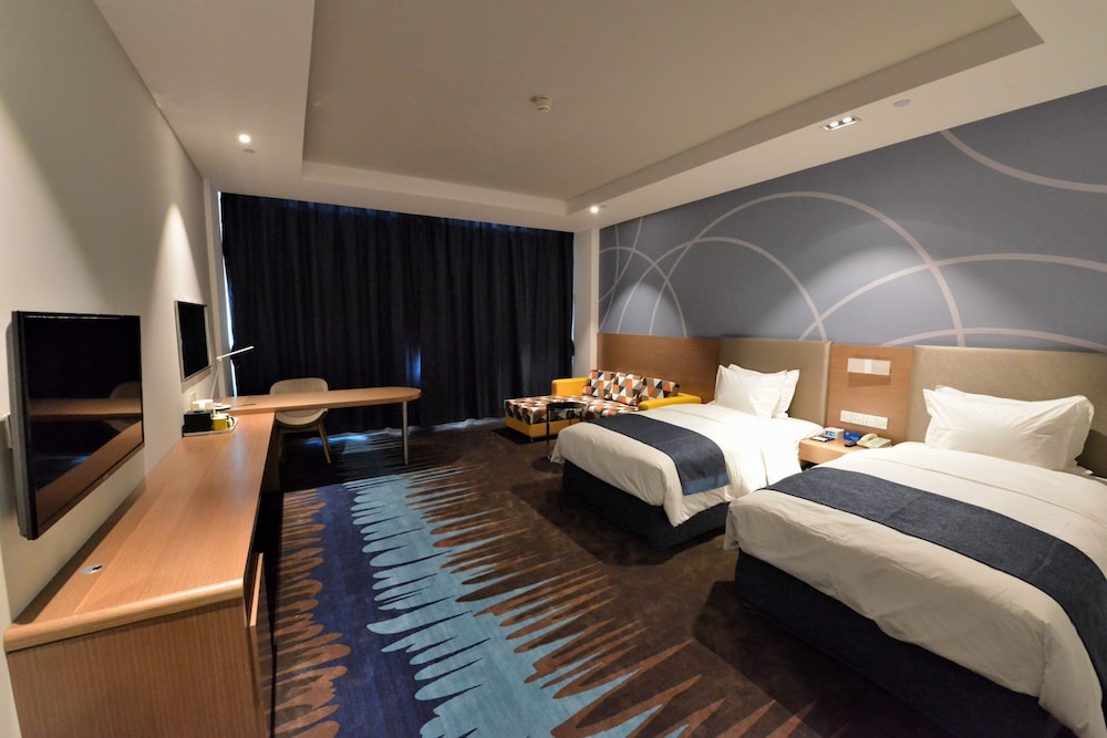 Standard, Twin Beds, Extra Floor Space