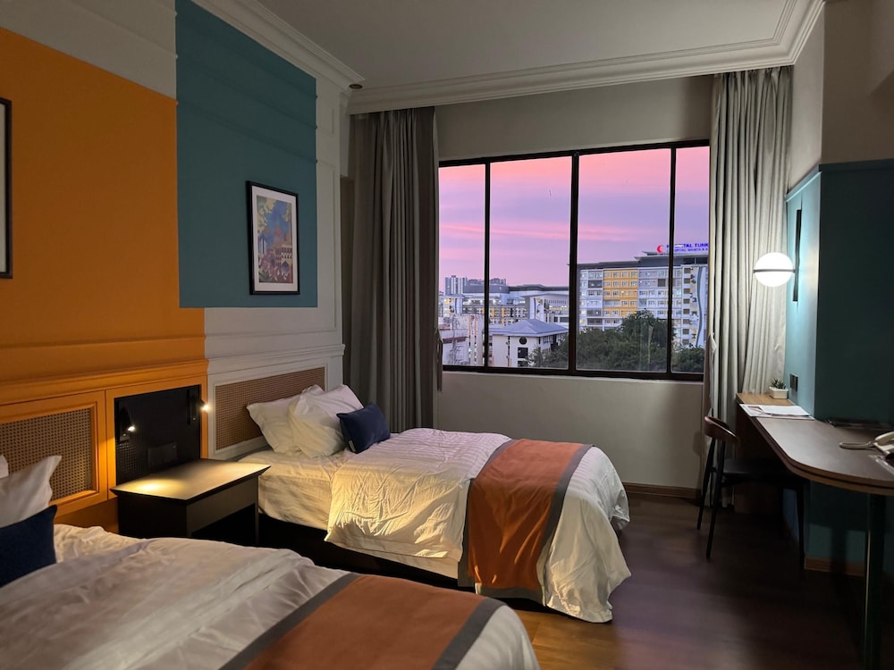 KUALA LUMPUR INTERNATIONAL HOTEL 6/39