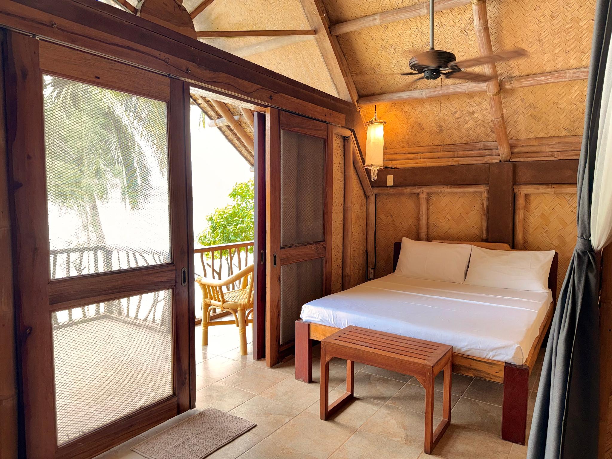 Chalet, 2 Queen Beds, Sea Front