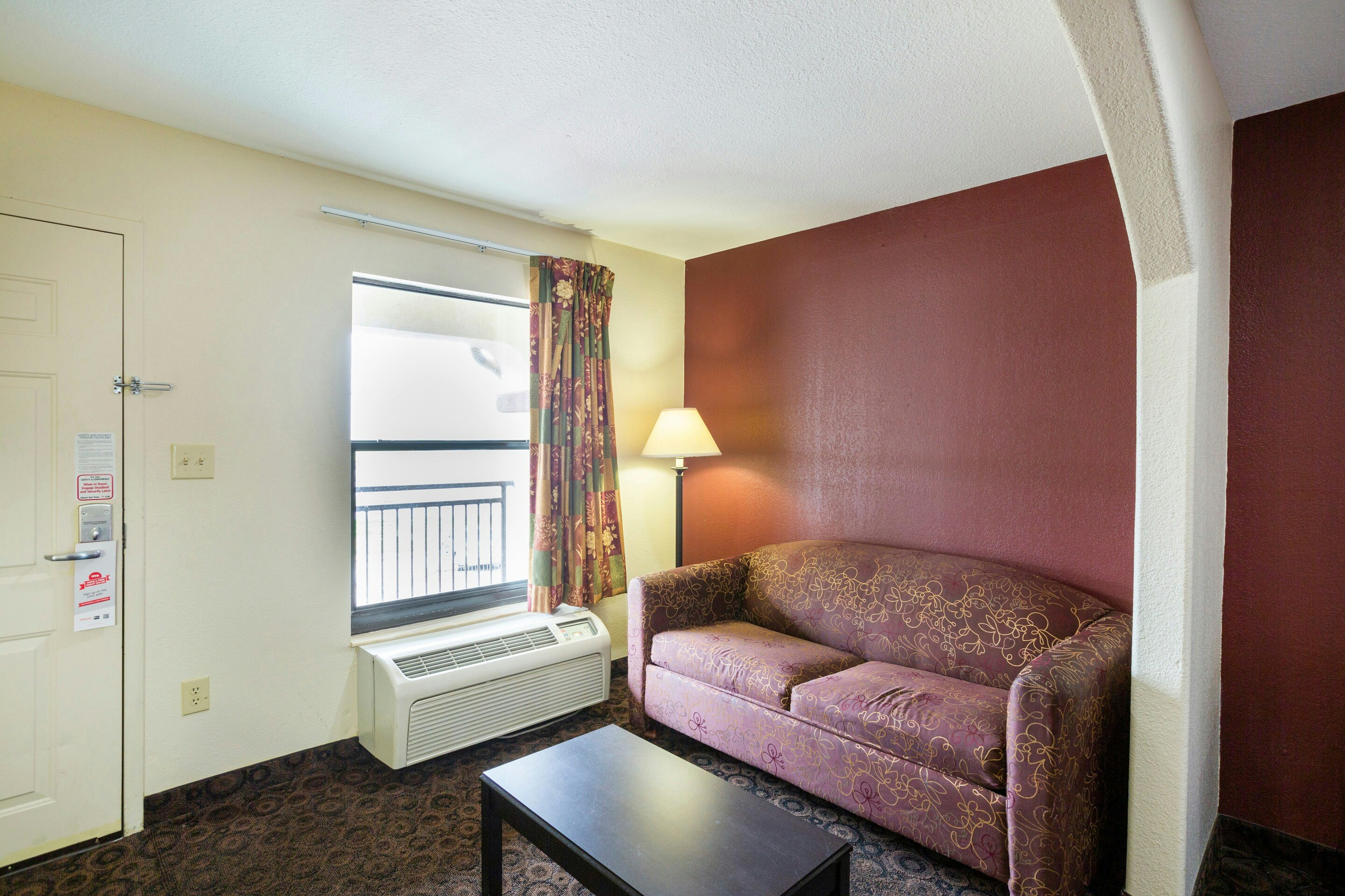 OYO Hotel LSU 47/70