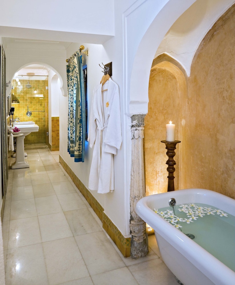 SAMODE HAVELI 54/55