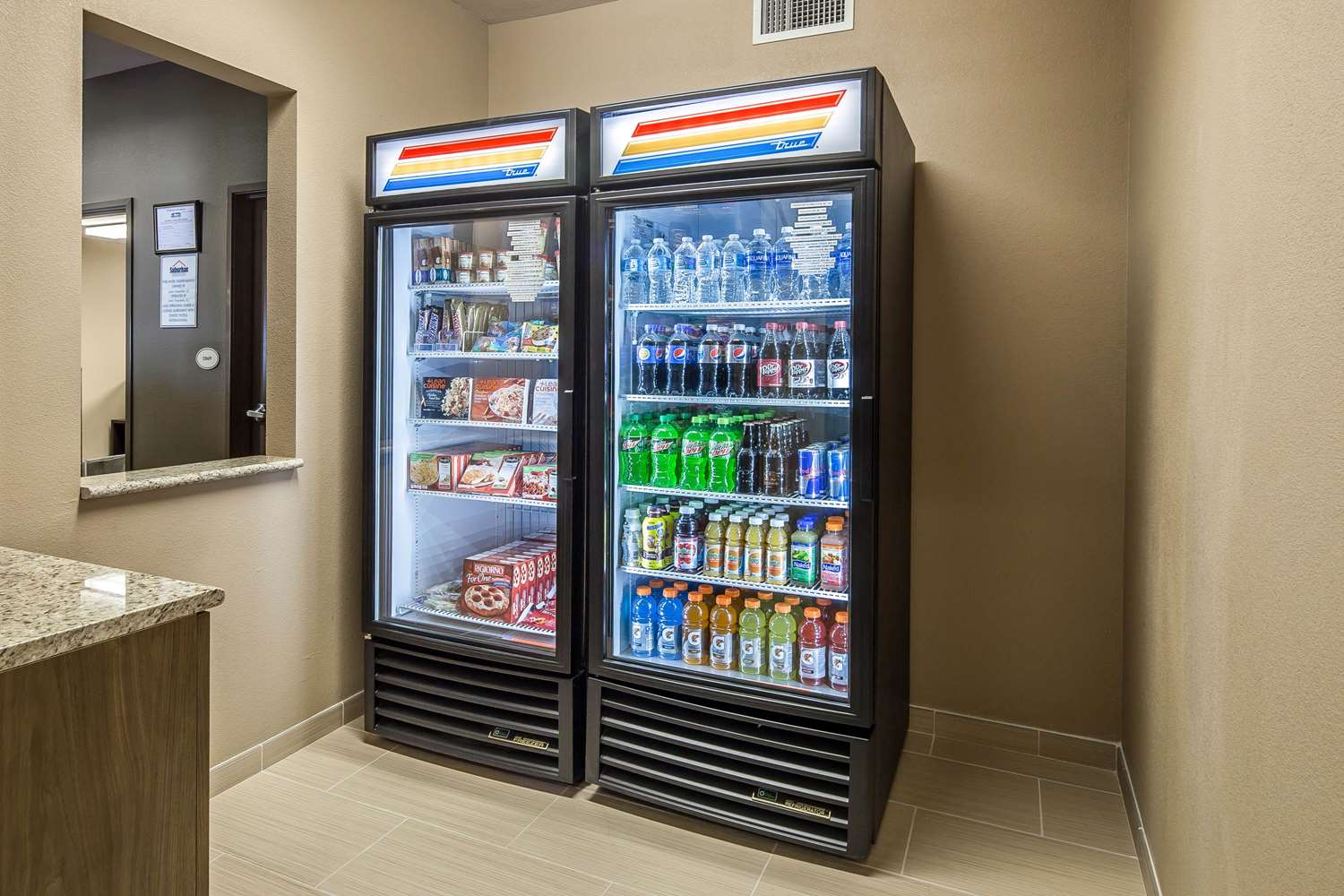 サバーバン スタジオズ ミッドランド I-20 写真4