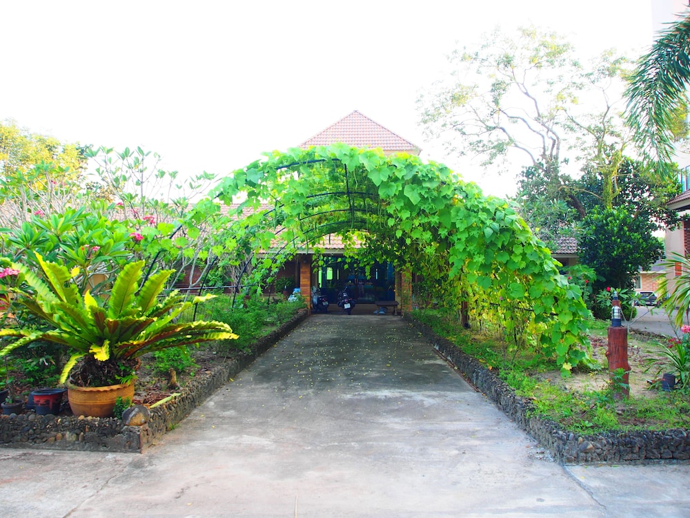 Baansuan Aiyara 22/29