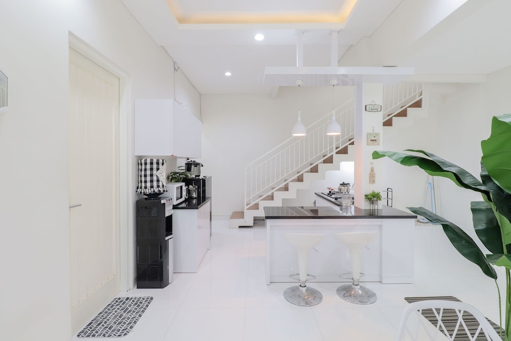 Rumah Teteh - Seturan by ZUZU 34/103