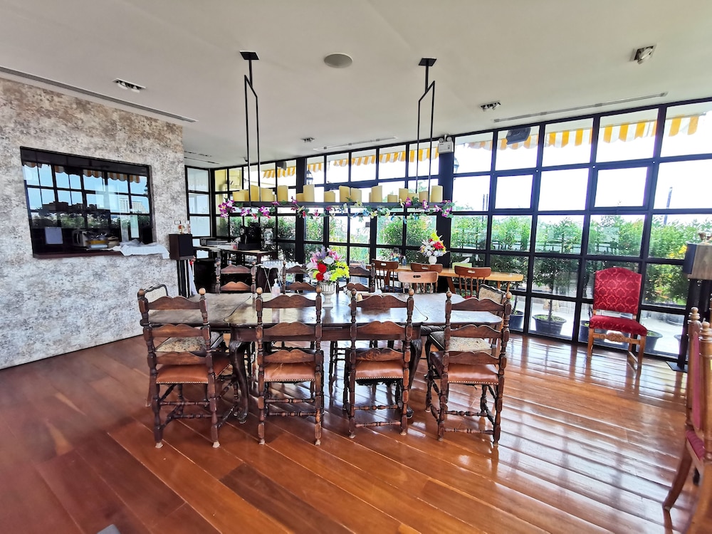 Lertnimit Boutique Hotel 49/61