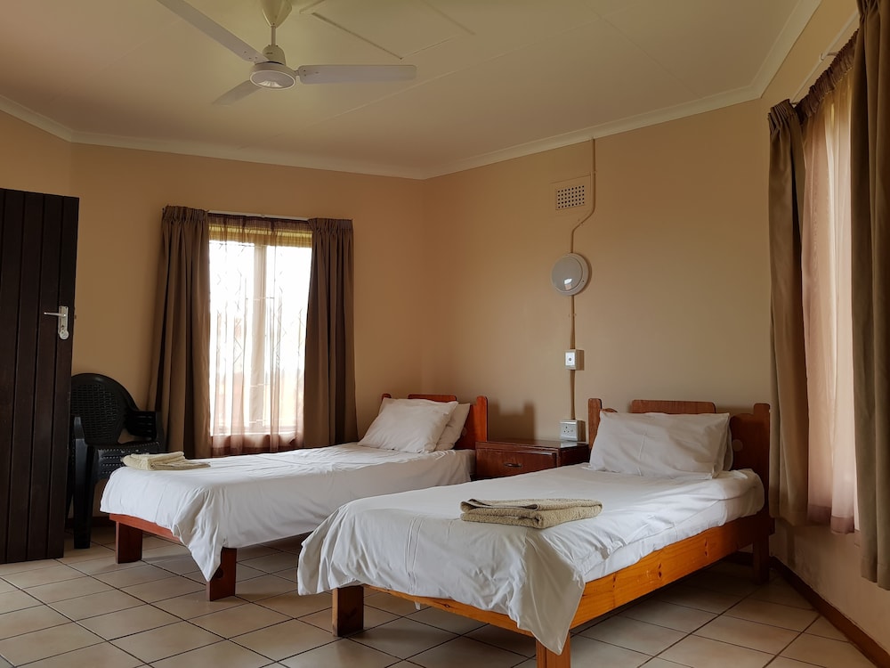 Port Edward Holiday Resort 12/50