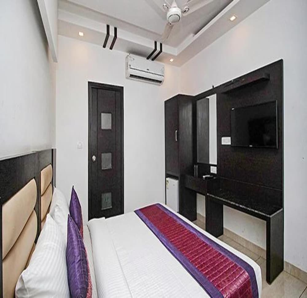 Arihant Inn 10/53