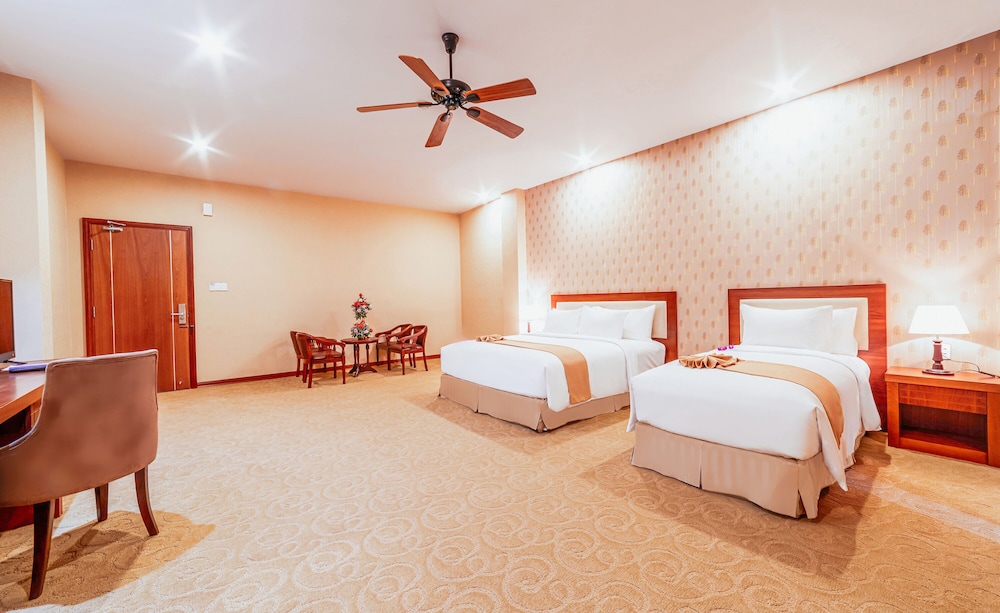 Ladalat Hotel 17/80