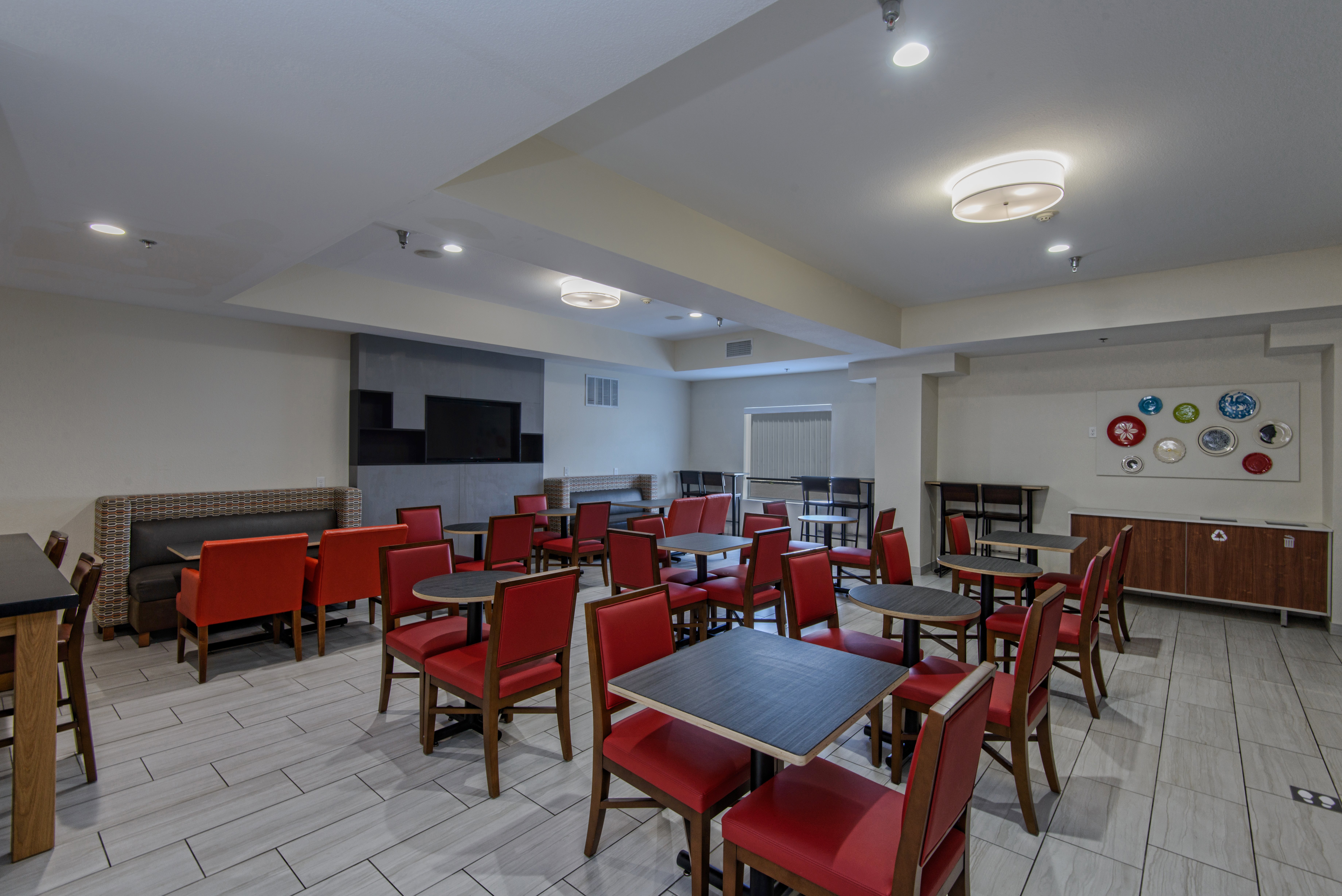 Holiday Inn Express Hotel & Suites Corpus Christi 40/44