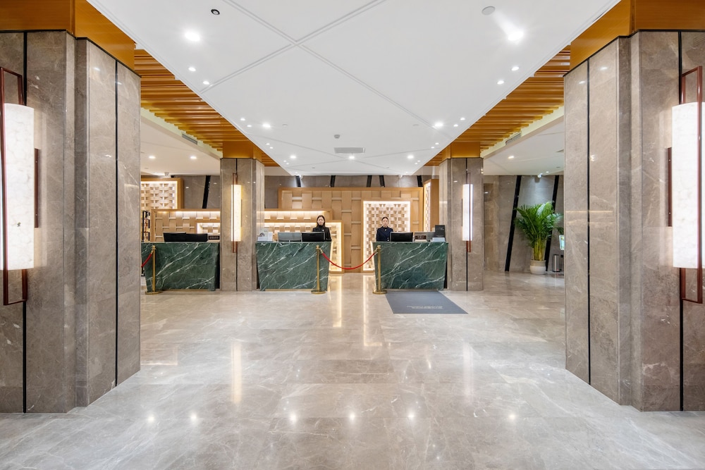Novotel Huashan 6/50