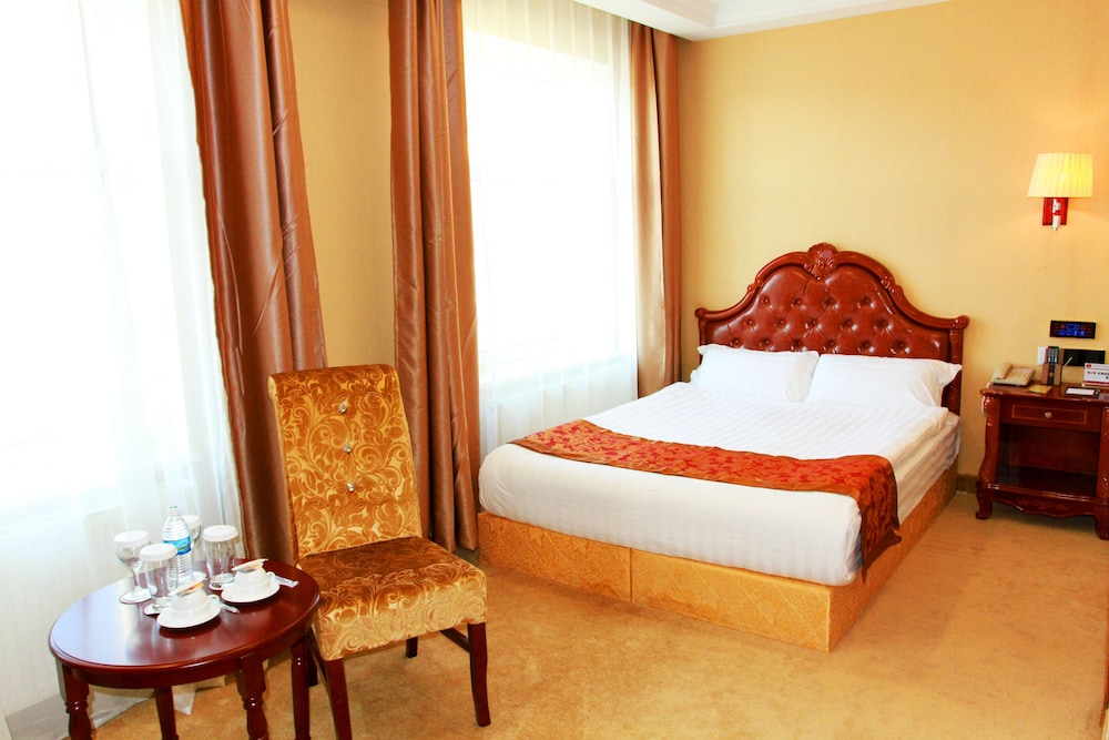 Royal House Hotel 2 17/49