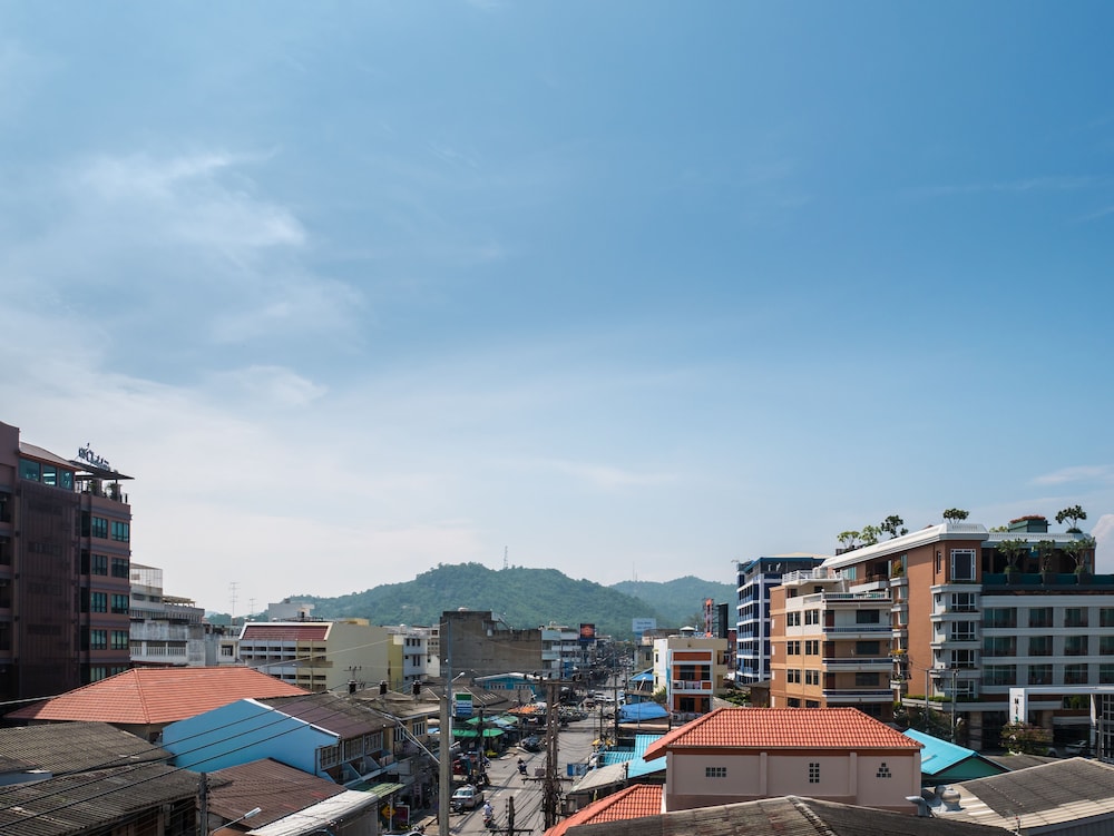 Chomsin Hua Hin Hotel 45/49